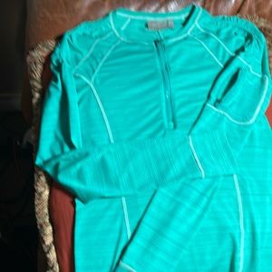 Athleta Salutation Half Zip Top - Small